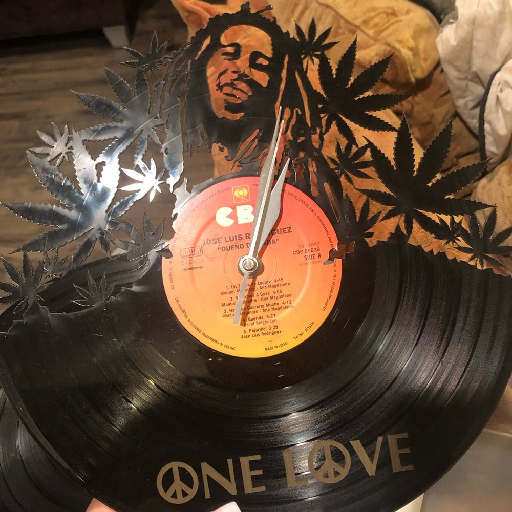 Bob Marley record clock